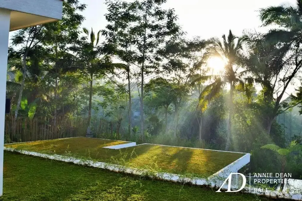 FREEHOLD MODERN HILLSIDE VILLA OVERLOOKING TO THE NATURE - Image 4 of 10