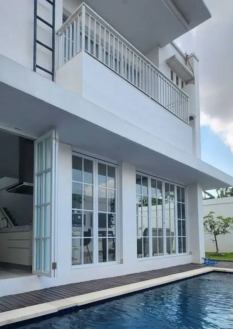 Villa Modern Minimalis Full Furnish di Kerobokan - Image 1 of 10