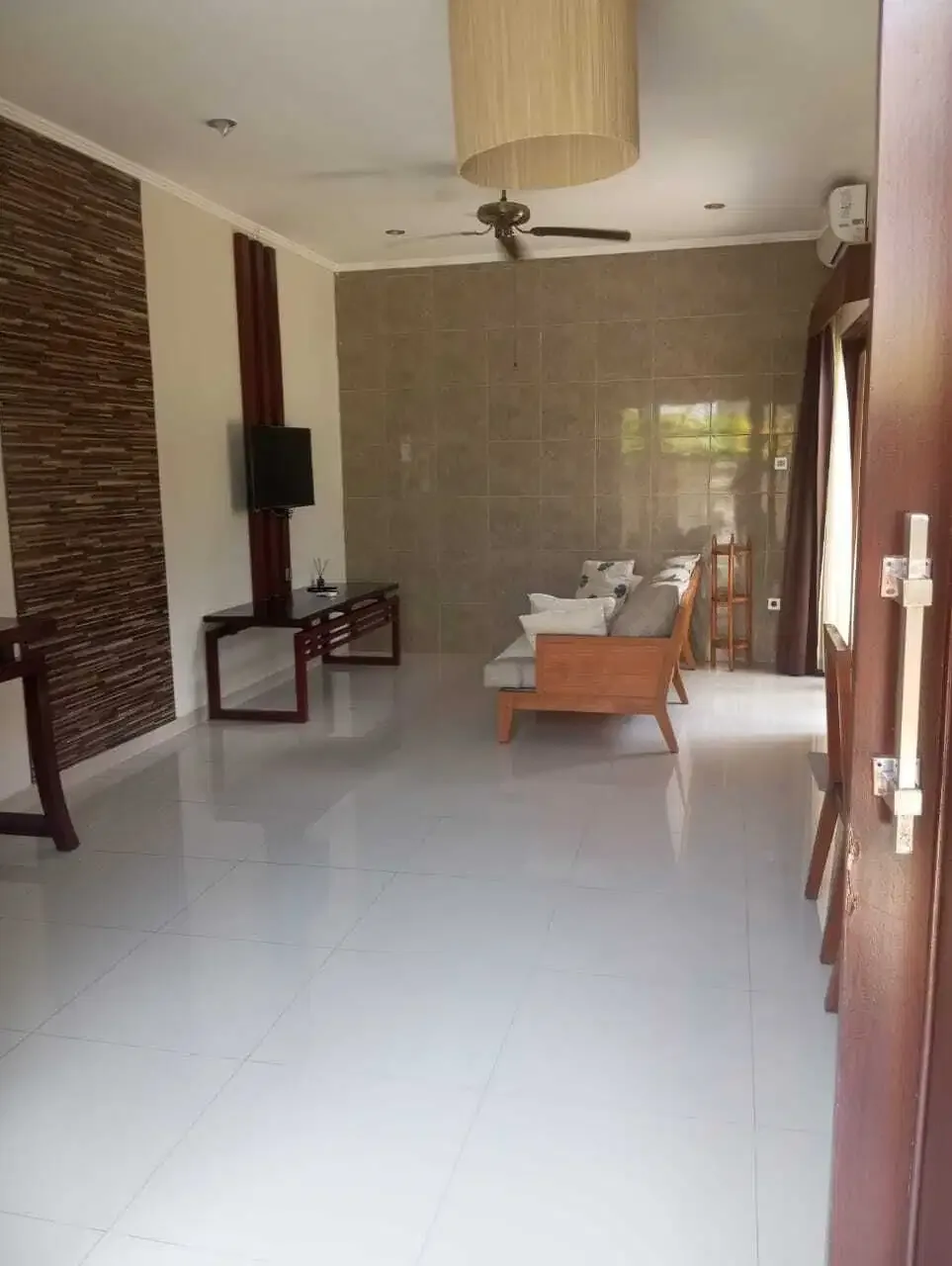 FOR RENT VILLA PRIVAT POOL ONE GATE KAWASAN VILLA DI SEMINYAK - Image 10 of 10