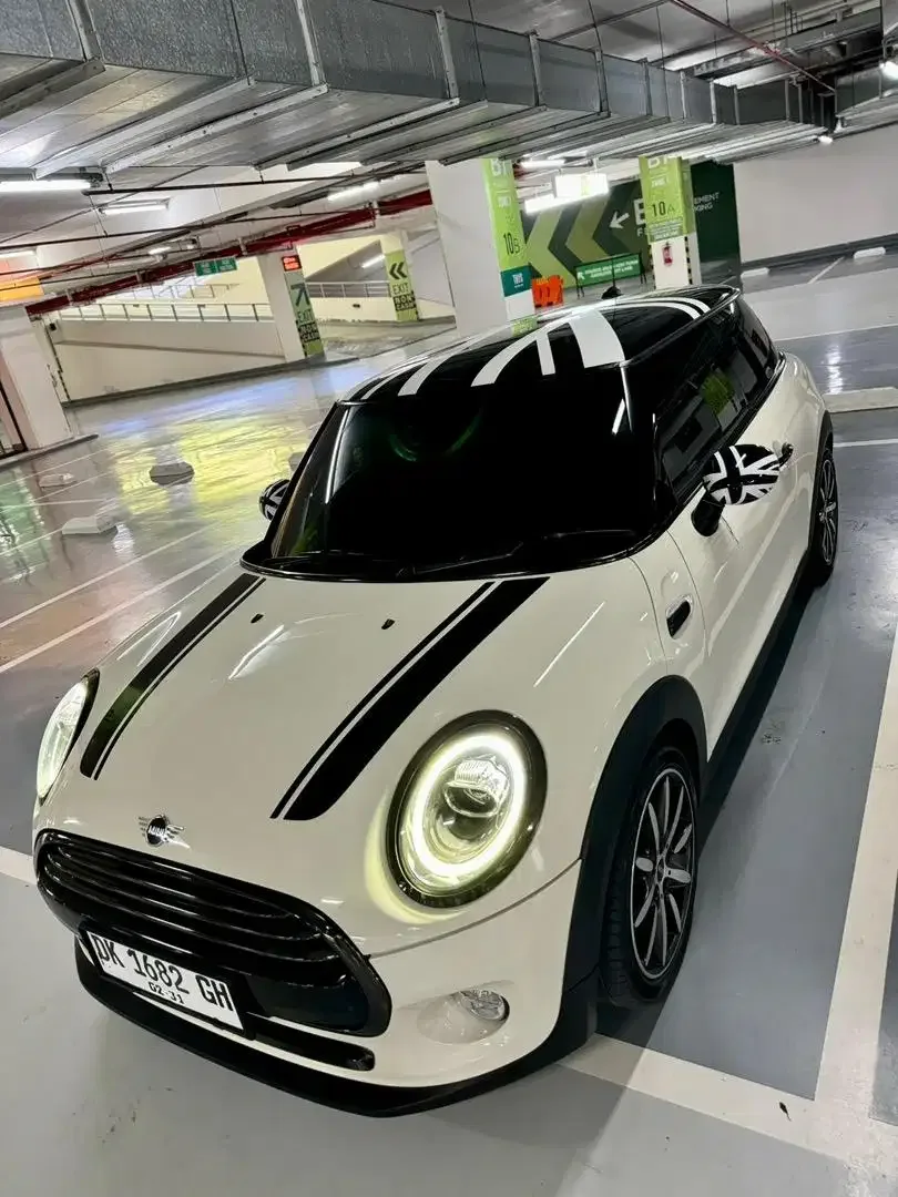 MINI COOPER 2018 LOW KM - Image 4 of 10