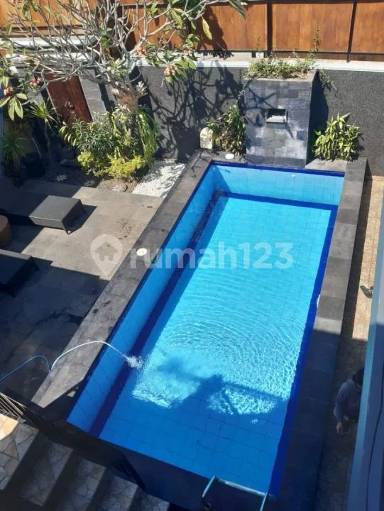 Luxury Living In Jimbaran: Fully Furnished 3-Bedroom Home With Rooftop Near Beaches & Campus Strategic Location - Image 3 of 4