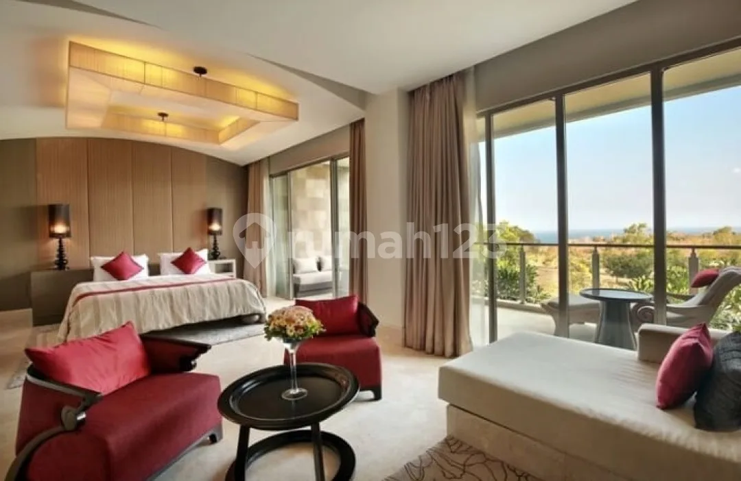 LUXURY RESIDENCE WITH OCEAN AND SUNSET VIEW - Image 1 of 4
