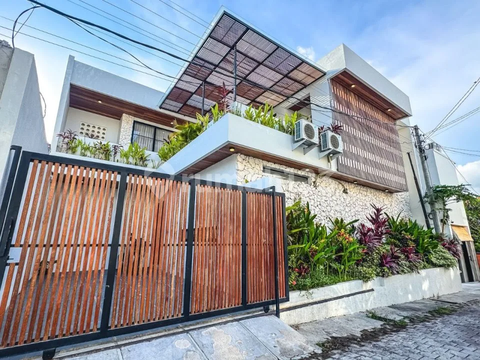 Contemporary Modern Villa Umalas Kerobokan 3Br Luas 200M2 - Image 4 of 4