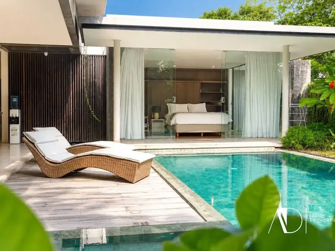 FREEHOLD | CONTEMPORARY TROPICAL 3-BEDROOM VILLA IN BERAWA, CANGGU - Image 2 of 10