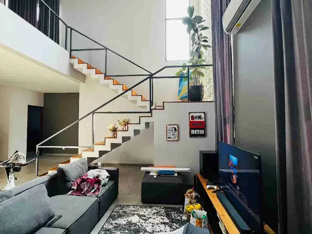 Rumah Modern Minimalis 2 Lantai Dekat Living World - Image 8 of 10