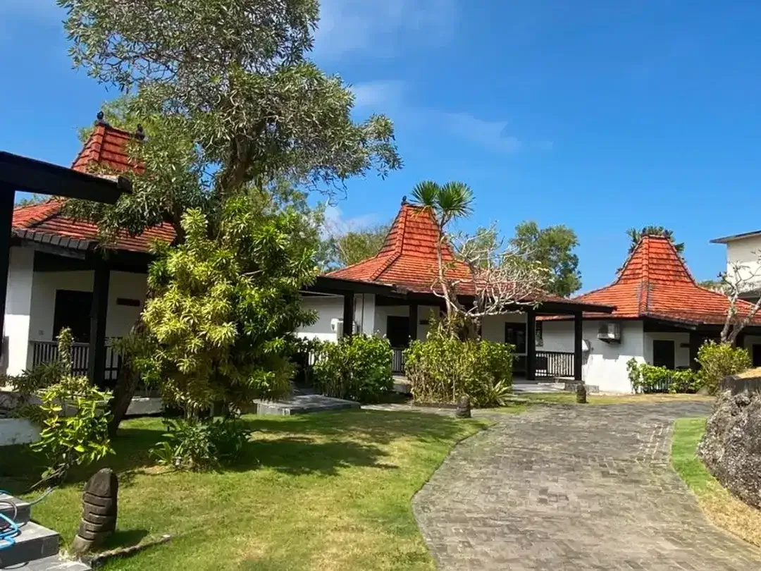 PRICE DROP  –  RARE OPPORTUNITY Exclusive 10-Villa Resort Complex for Sale Close Melasti Beach - Image 1 of 10