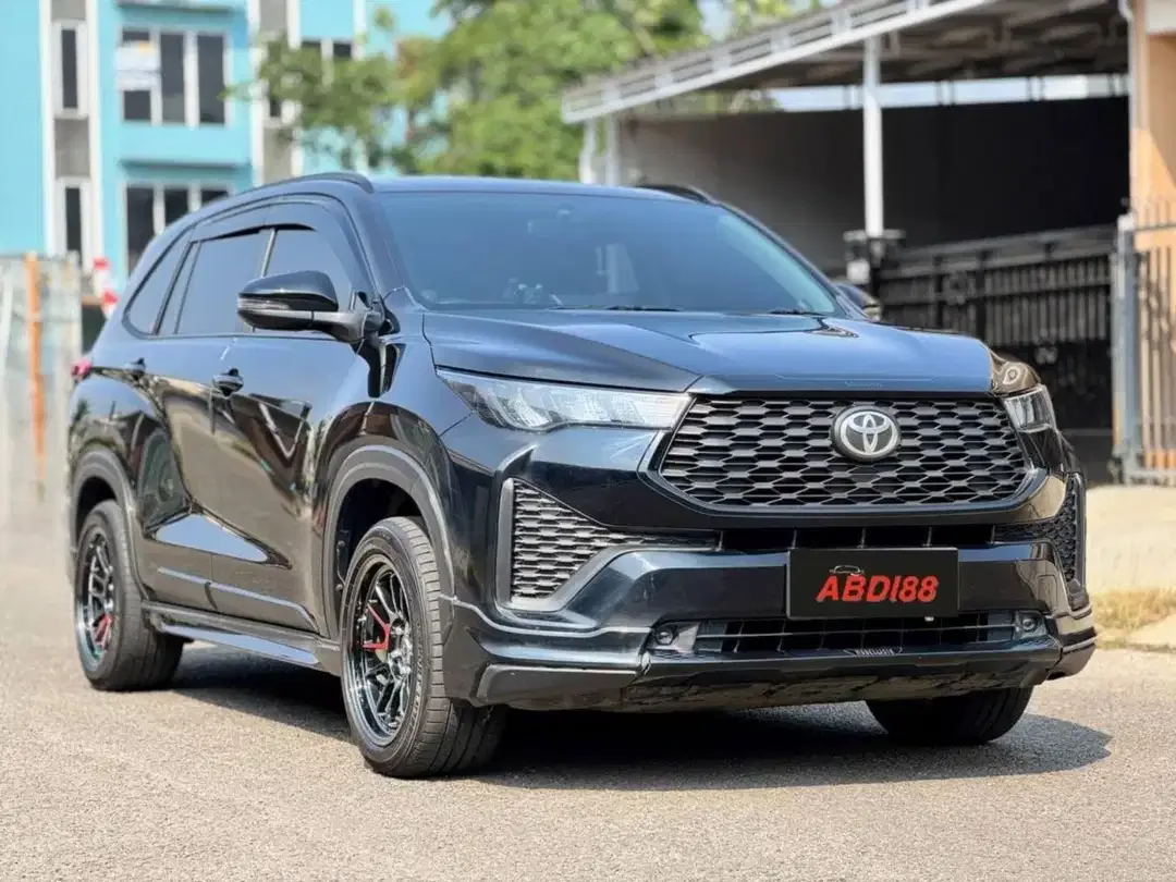 Toyota Kijang Innova Zenix 2.0 G AT Upgrade Modellista 2024/2025 - Image 3 of 10
