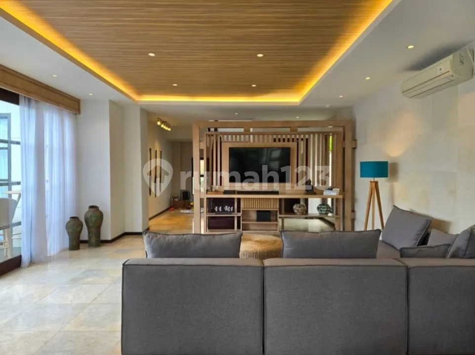 Villa With Big Garden dan Ocean View di Ungasan - Image 2 of 4