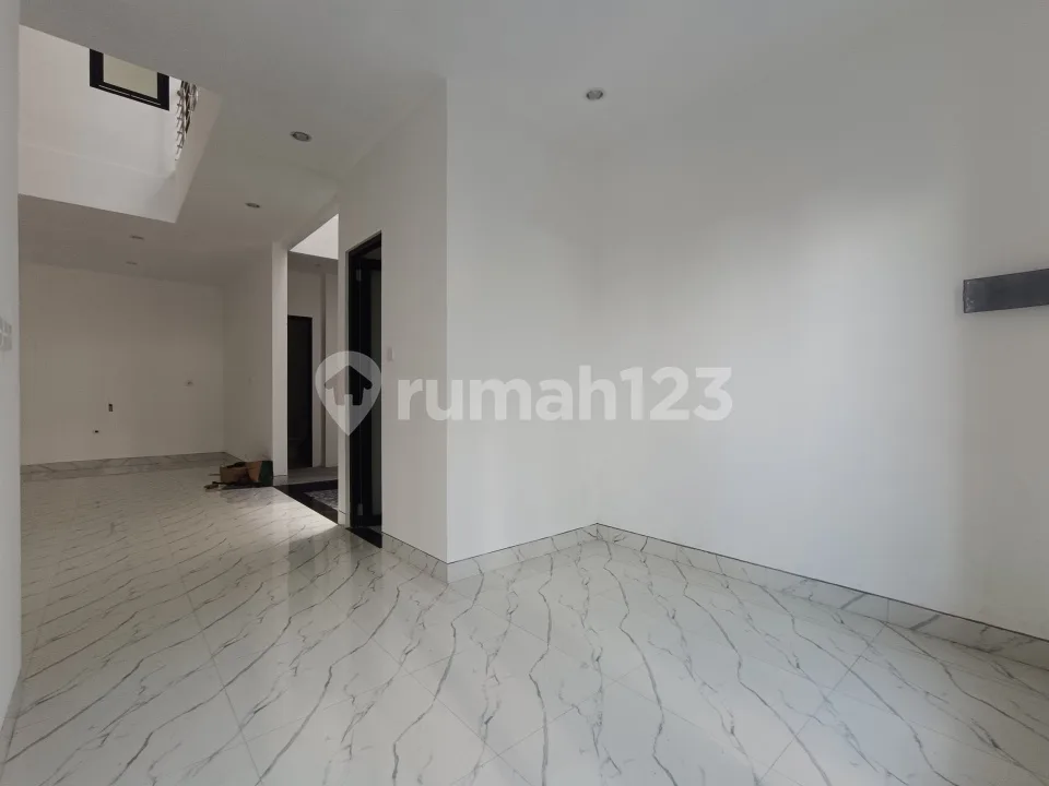 Rumah 2 Lantai Siap Huni Suasana Tenang Pedunga Bali - Image 4 of 4