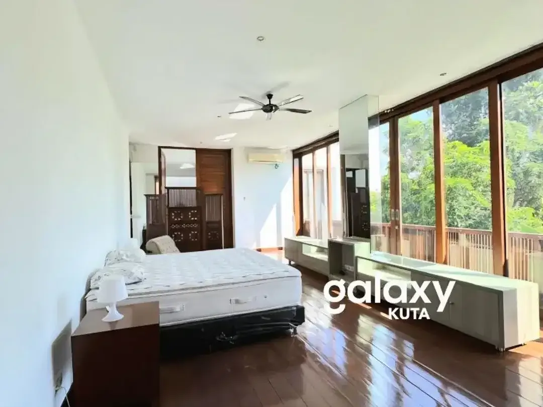 DIJUAL VILLA 4BR SHM DI TANJUNG SANUR KAUH DENPASAR - Image 7 of 10