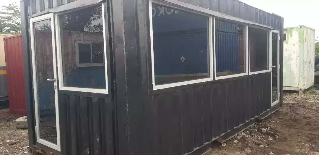 Container Kontainer Modif 20ft Untuk Usaha Barbershop atau Minimarket - Image 1 of 4
