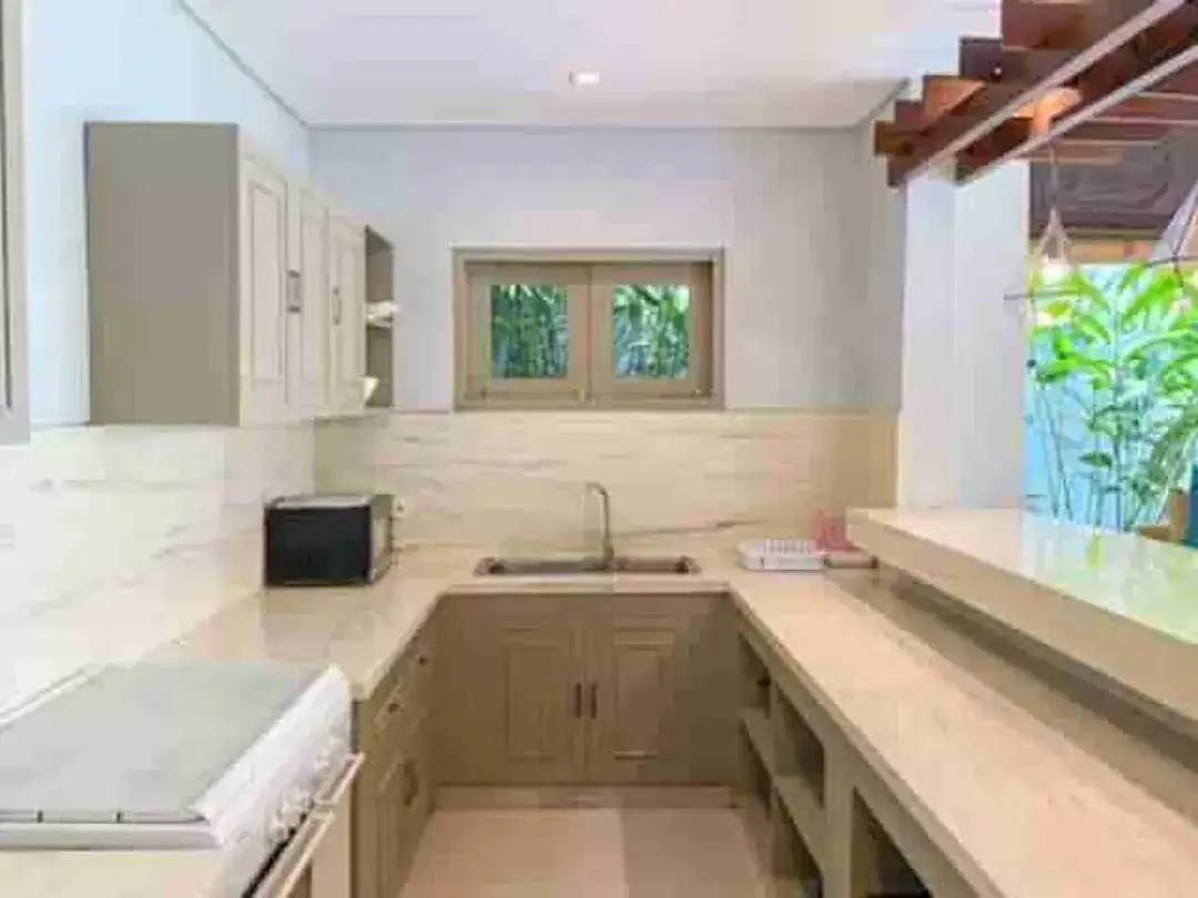 Villa 5 Are di Canggu Bali Hanya 5 Menit ke Pantai dan Beach Club - Image 7 of 10