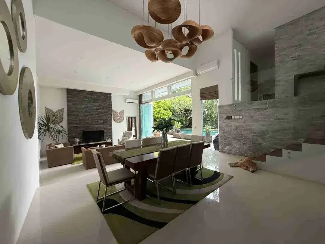 Luxury Villa Tropical 2 Lantai Dekat Pantai Balangan Jimbaran - Image 9 of 10