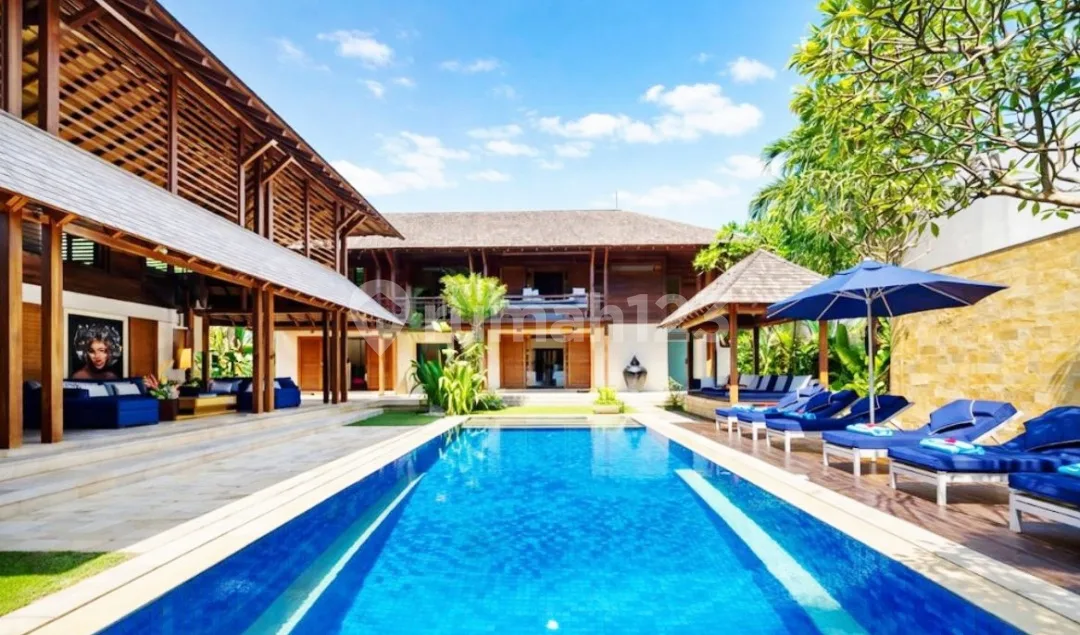 Luxury Modern Tropical Style Villa At Central Petitenget Seminyak ...300 Meter To Kajin Japanese Restaurant , 500 Meter To 32Do Bali And 650 Meter To Shishi Night Club - Image 2 of 4