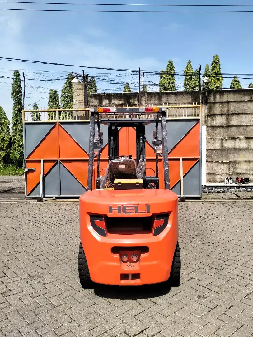 Jual Forklift Diesel HELI 3 Ton Engine ISUZU Japan Di Bali - Image 2 of 4