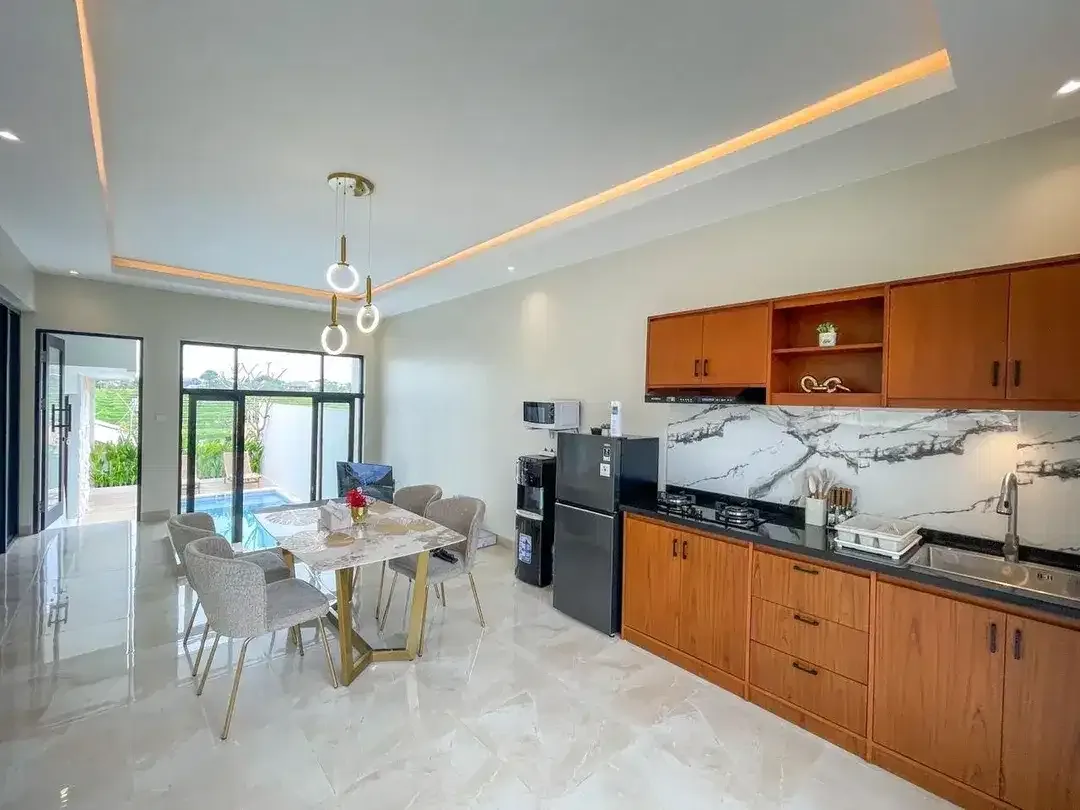 Di Sewakan Jangka Panjang (25 Tahun) Villa FULL FURNISH di Berawa Canggu Bali - Image 4 of 10