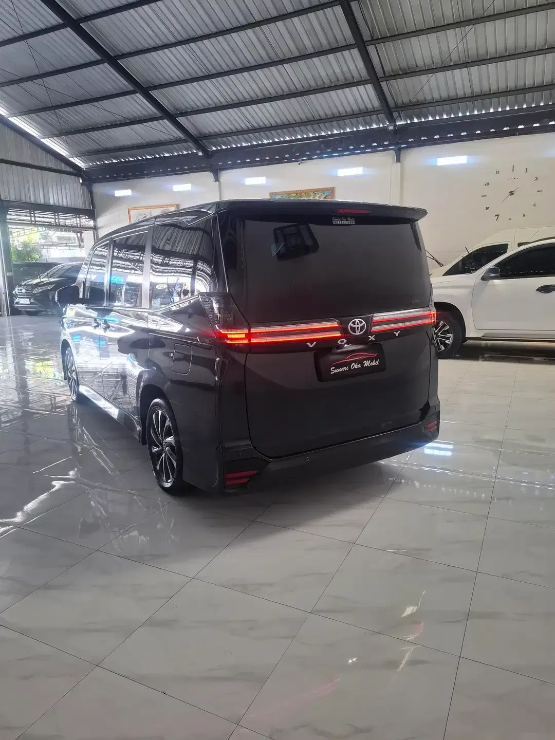 Toyota voxy 2.0 - Image 3 of 6