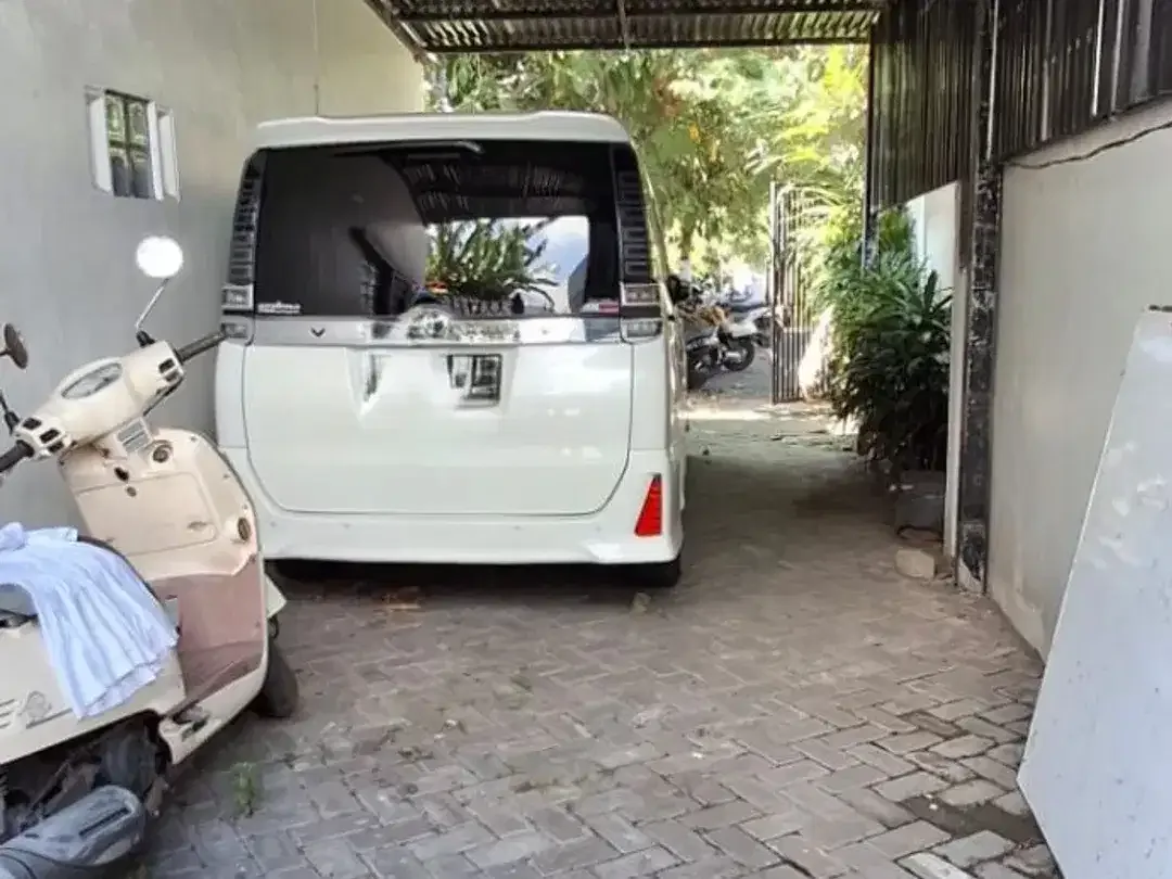 Dijual rumah dan tanah kecil di Renon Bali - Image 2 of 8