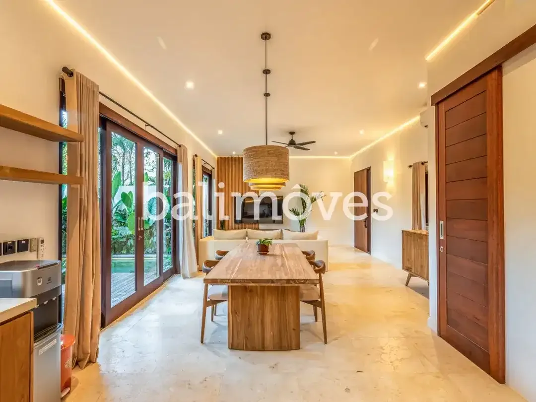 Villa Menawan dengan Dua Kamar Tidur di Tepi Pantai Sanur - Image 4 of 10