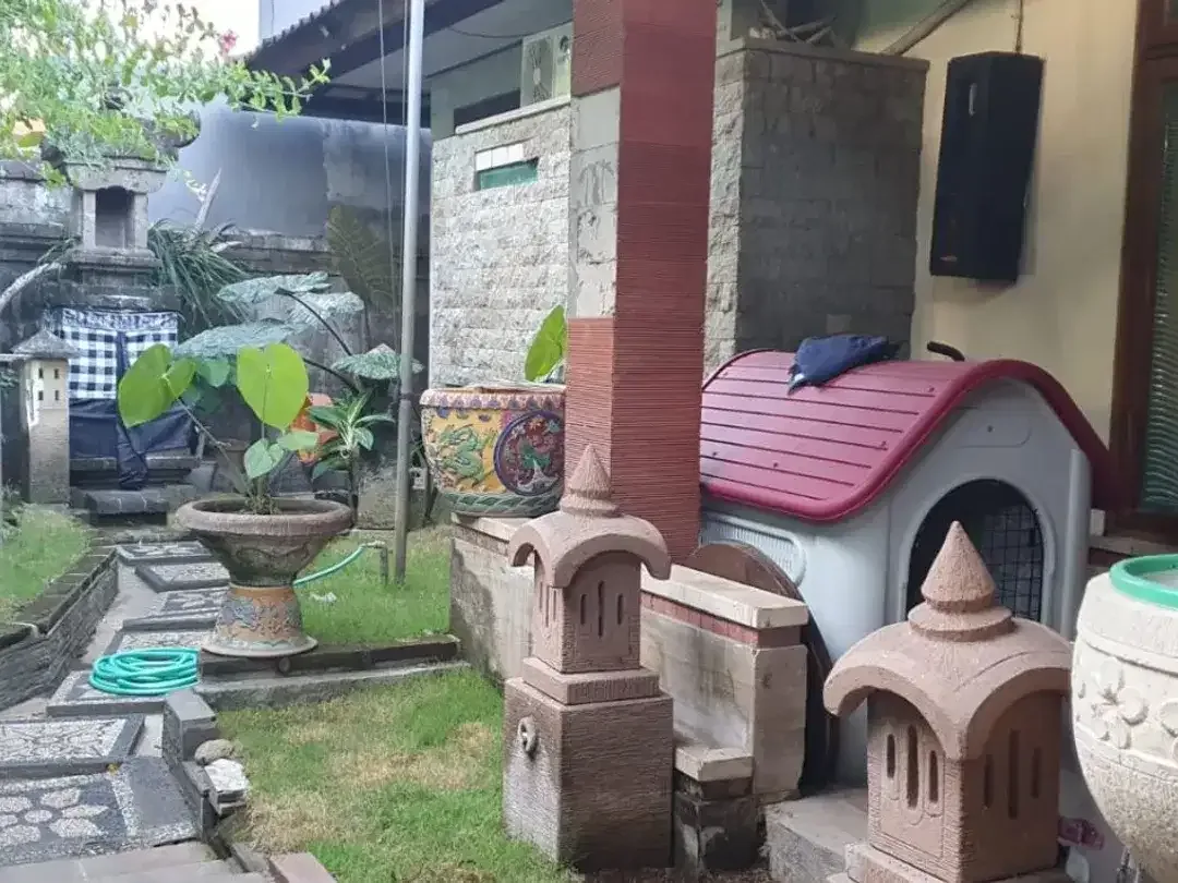 DIJUAL RUMAH STRATEGIS – LOKASI PREMIUM, DEKAT SEKOLAH DAN JALAN UTAMA - Image 3 of 10