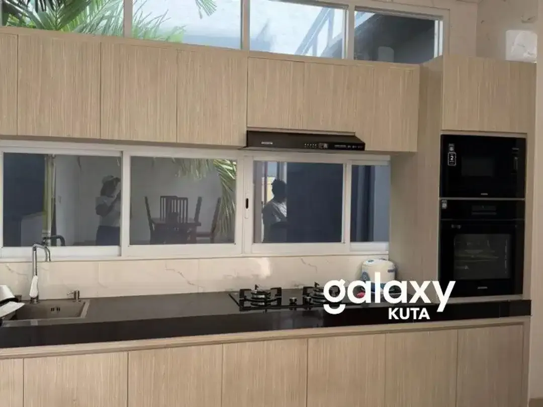 DISEWAKAN VILLA LOKASI PREMIUM DI PENGIASAN SANUR DENPASAR - Image 3 of 10