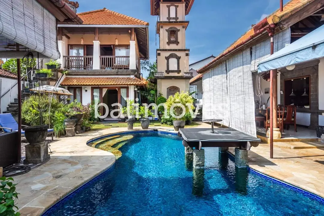 Dijual Villa Klasik Dan Luas 4 KT Di Tepi Pantai Sanur - Image 1 of 10