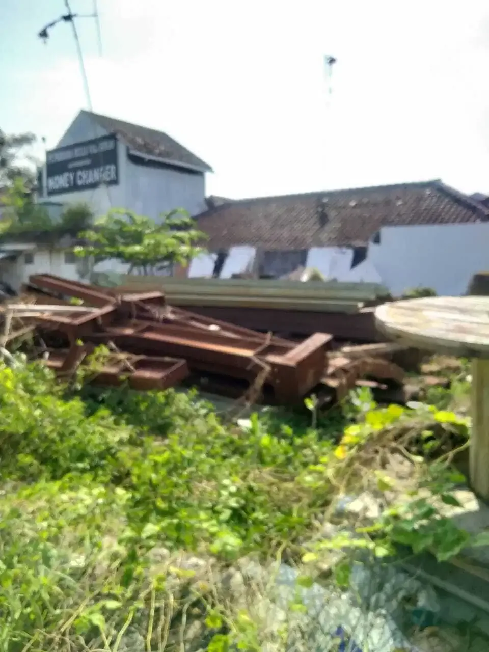 DIJUAL TANAH MURAH  DI JALAN RAYA BATUBELIG SEMINYAK KUTA - Image 3 of 6