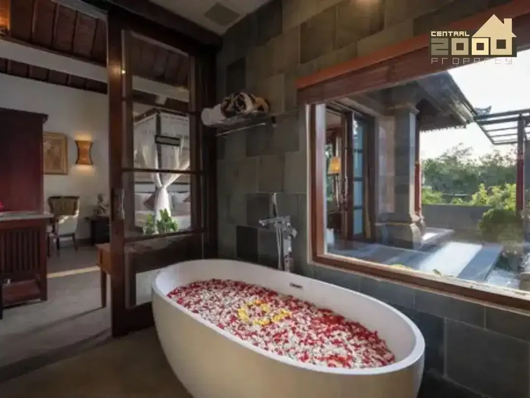 Boutique Hotel with Jungle Views for Sale – Ubud - Image 6 of 10