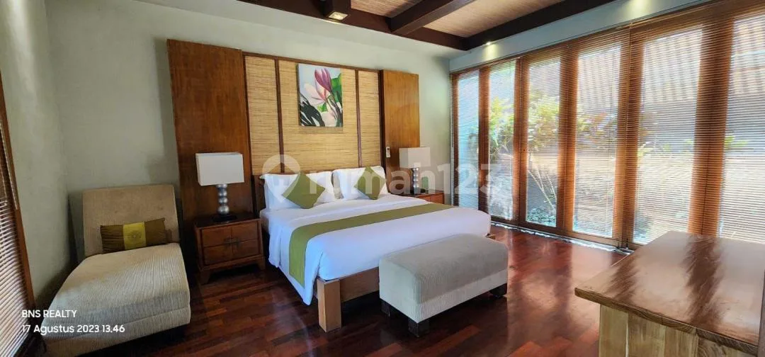 Villa Dijual Lokasi Seminyak - Image 1 of 4