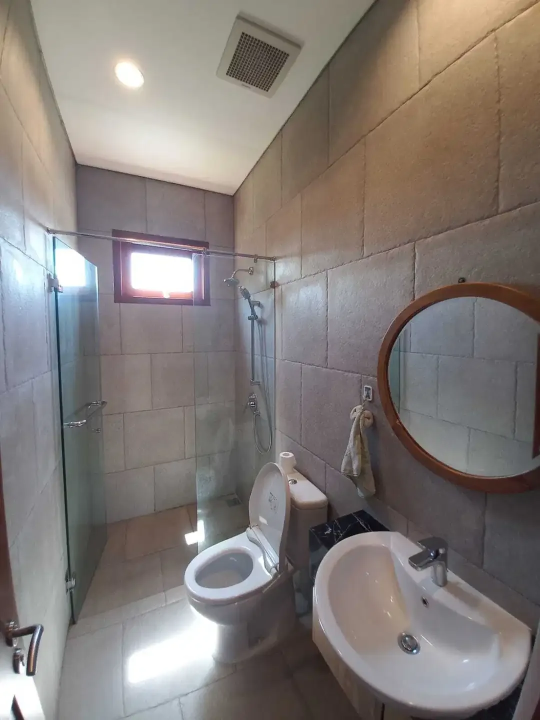 Villa fully furnished in Ubud with rice field view - Image 7 of 10