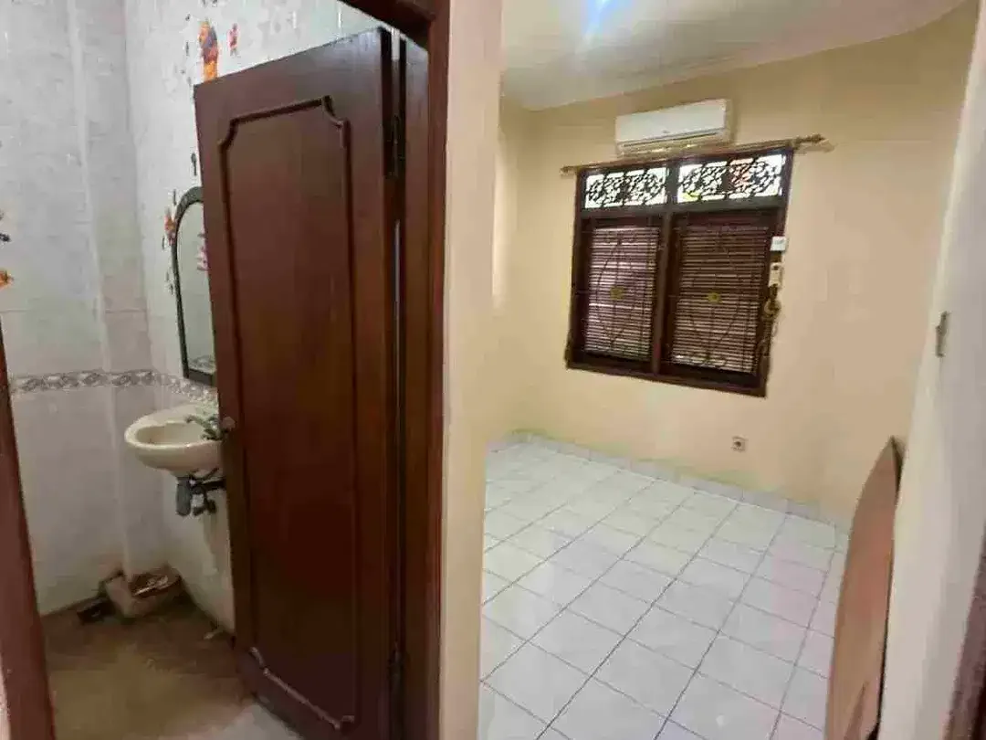 Jual Rumah Second 2lt Jl Tukad Balian Dekat Renon Area strategis untuk hunian Di Denpasar. - Image 3 of 8