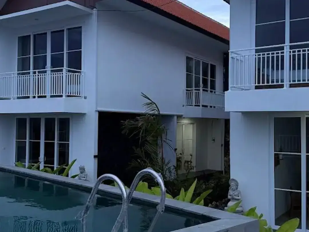 ID:H-152 Disewakan Guest House Bergaya Mezzanine Jimbaran Kuta Selatan Bali - Image 1 of 10