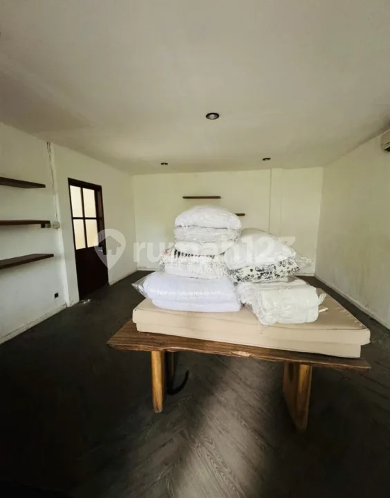 Villa 2 Bedrooms Disewakan di Umalas Badung Bali - Image 2 of 4