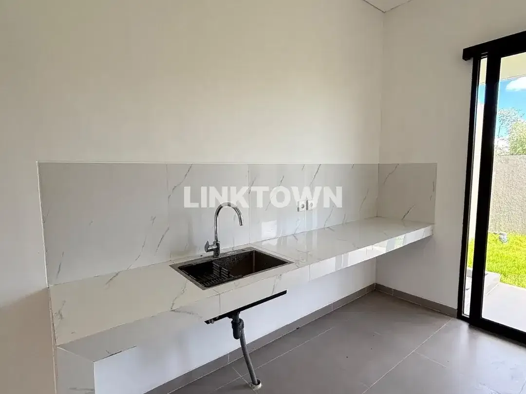 Dijual rumah modern tropis siap huni lokasi sangat strategis terletak di Jalan Saridana, Denpasar - Image 8 of 9