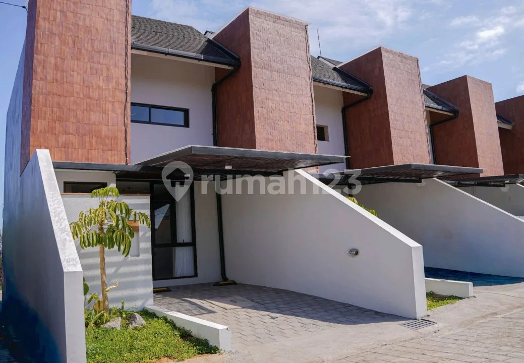 For Leasehold Sale - Sanur, Bali Minimalist 2-Storey Mezzanine Villa | Walking Distance To Padang Galak Beach - Image 2 of 4