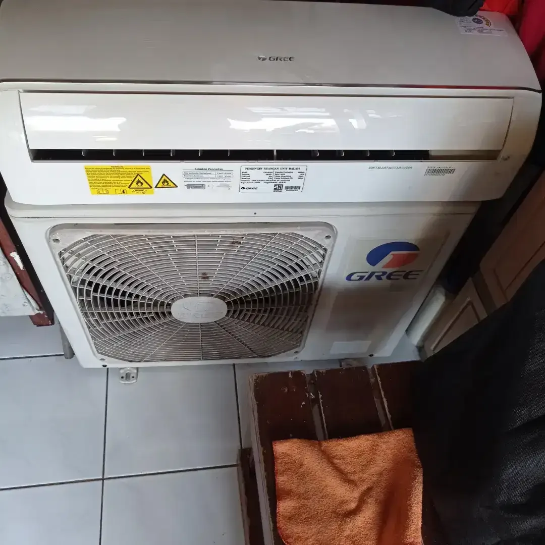 AC GREE 1 PK LOW WATT - Image 1 of 4