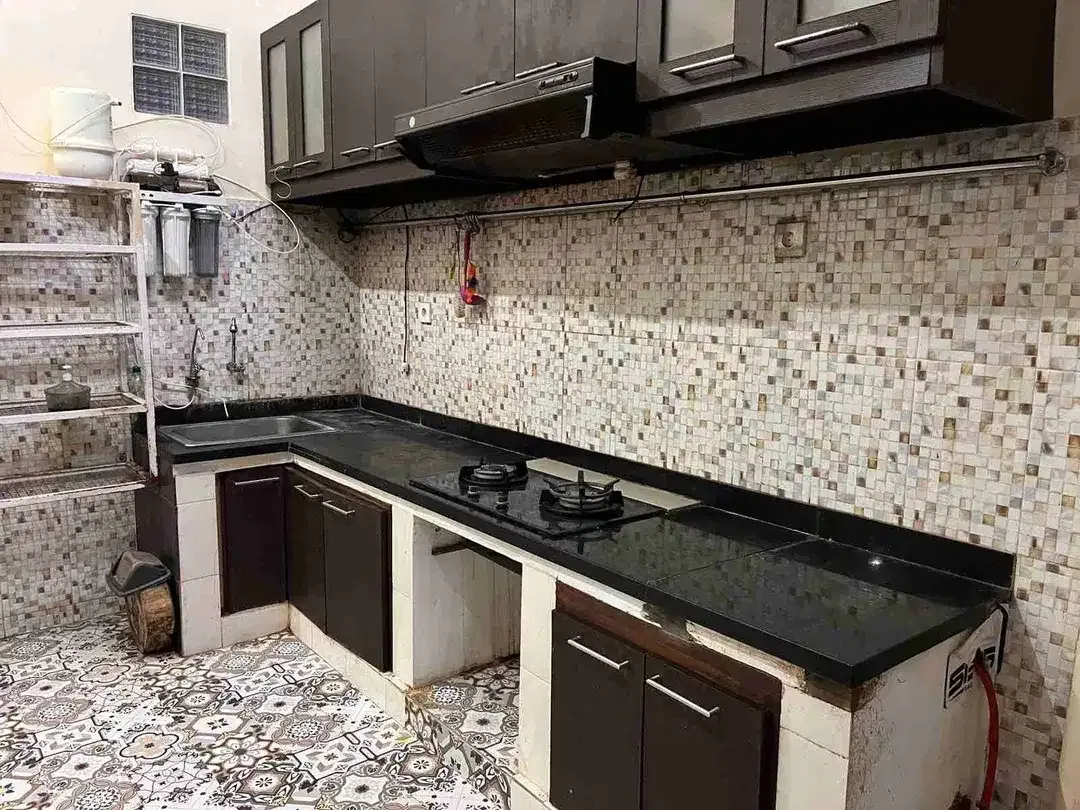 Rumah Dijual, 2 Lantai, 3Kt 3Km, SHM, Gatot Subroto Denpasar, One Gate Security. - Image 7 of 9