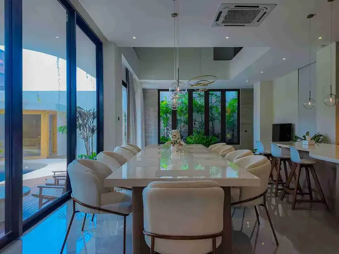 Luxury Villa di Seminyak sangat strategis Best for living - Image 3 of 10