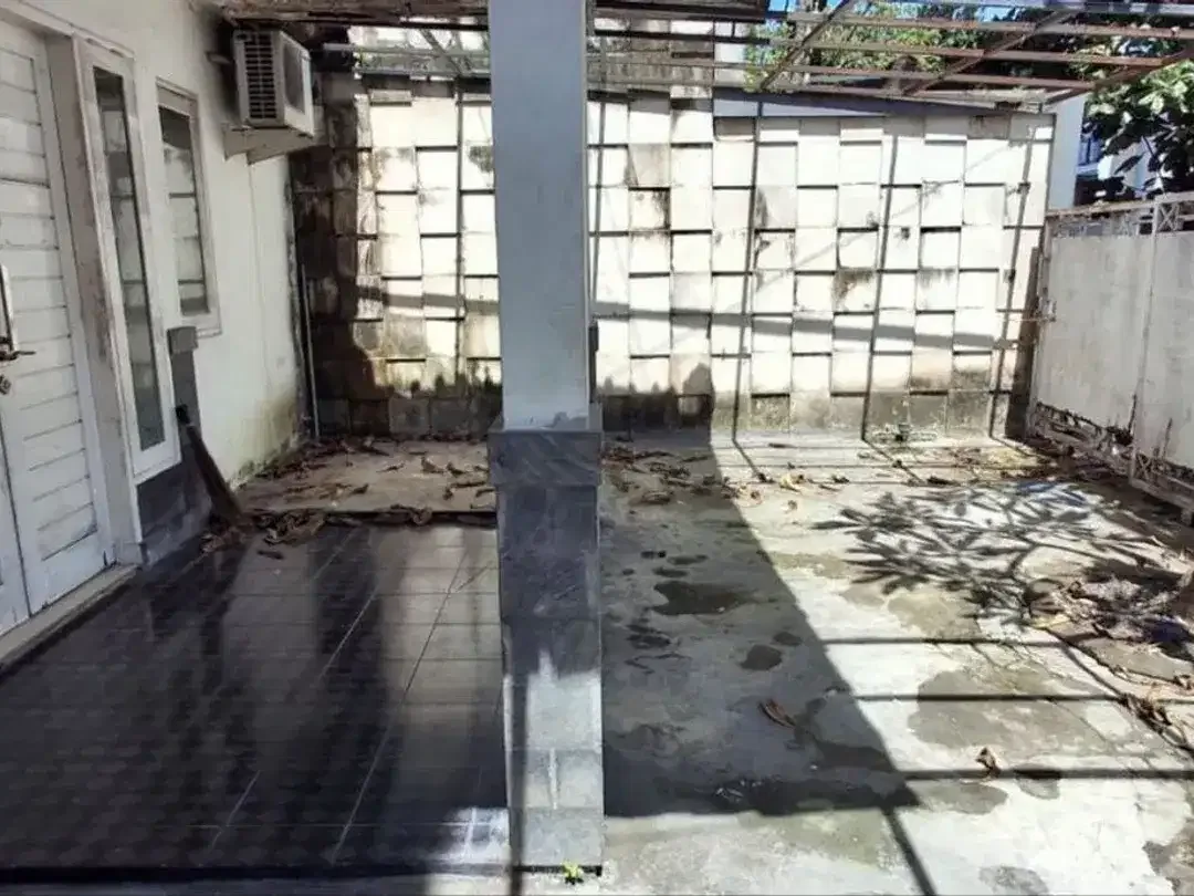 Tanah 2 Are Bonus Rumah 1 Lantai Disewakan, di Area Renon Denpasar - Image 2 of 6