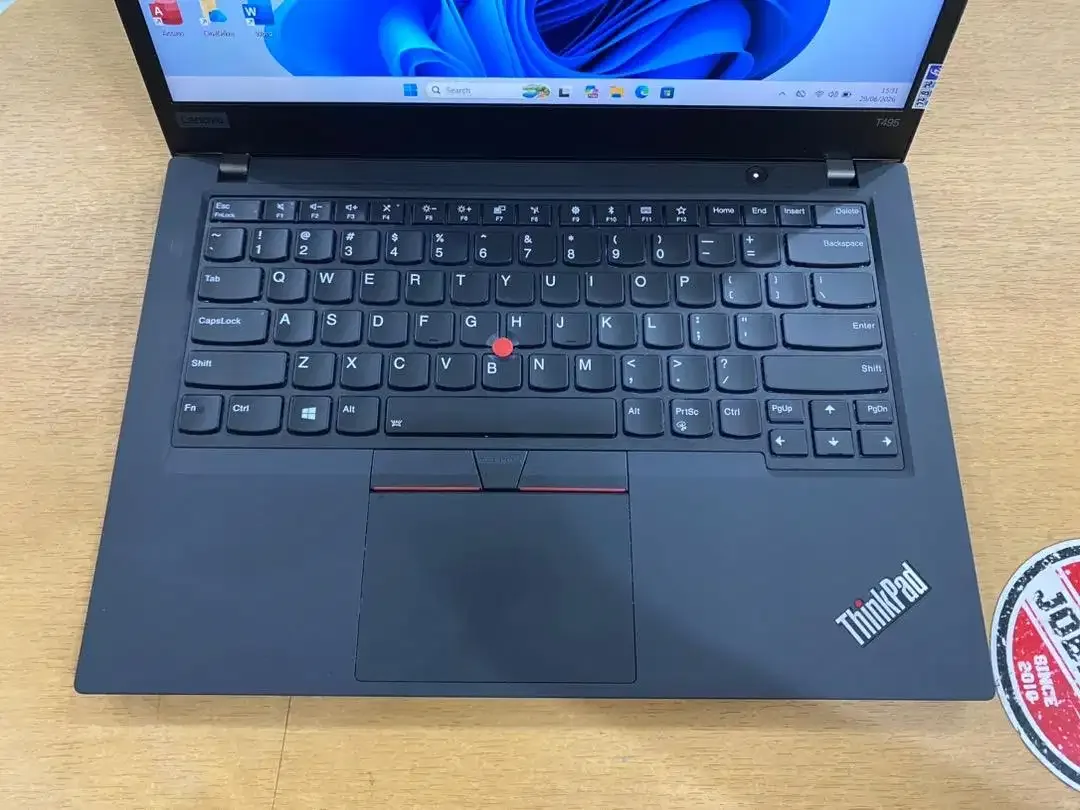 Lenovo ThinkPad T495 AMD Ryzen 5 Pro Ram 16GB SSD 512GB VGA 2GB Touch - Image 3 of 10