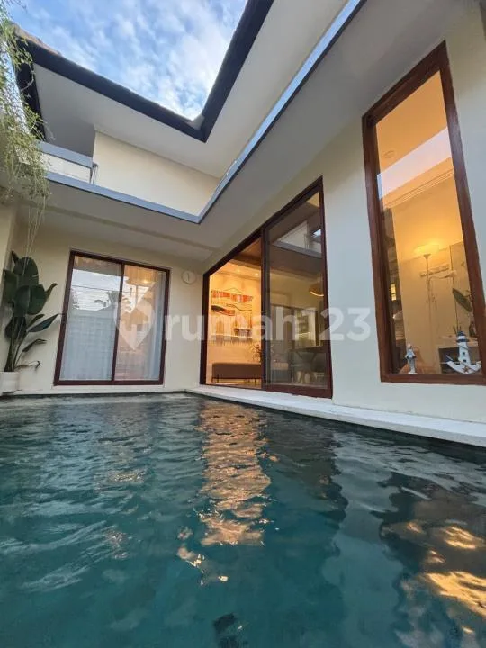 Dijual Hunian Mewah Furnished Siap Huni Bebas Banjir di Ungasan - Image 1 of 4