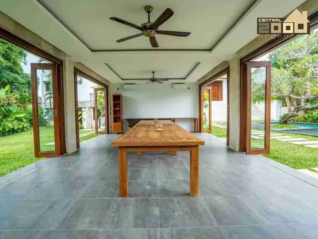 For Sale: Luxury Riverfront Villa Estate - Image 4 of 10
