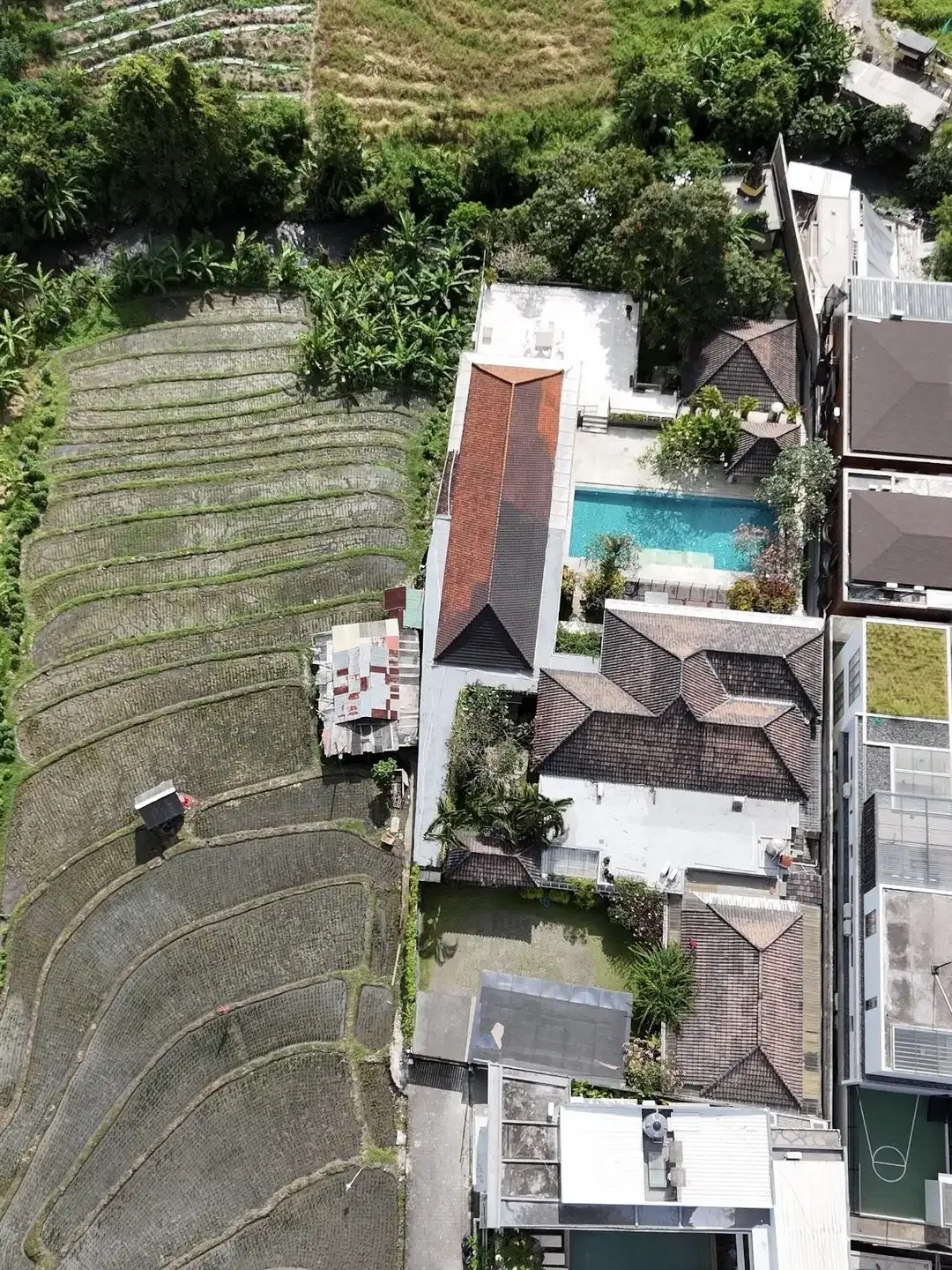 Dijual Villa Mewah di Canggu Bali – 8BR, View Sawah Sungai Gunung, Lahan 2.000 m² - Image 10 of 10