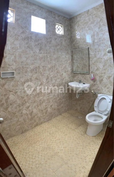 For Rent 3 Bedrooms House With Private Pool In Sanur Area - Image 3 of 4