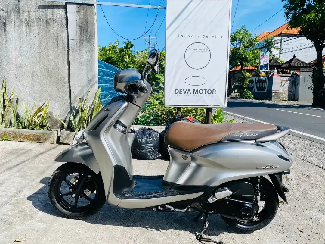 Filano silver Deva motor - Image 2 of 5