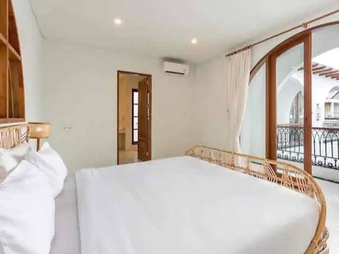 DIJUAL / FREEHOLD : Villa La Fountain Meditteranean Villa in Tiying Tutul, Canggu - Image 3 of 10