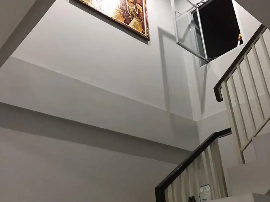 Dijual Rumah 2 Lantai Modern di Green Imperial Putra Residence, Cokroaminoto Denpasar – 4 Kamar Tidur, SHM - Image 8 of 10