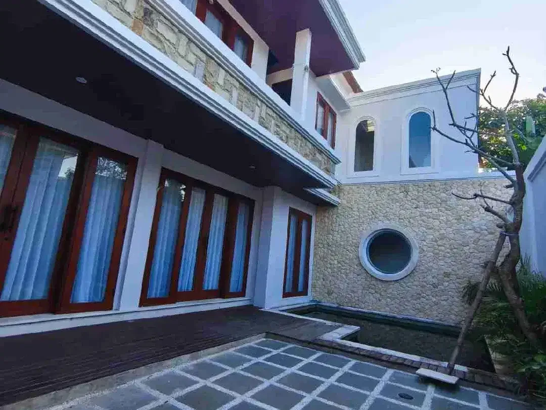 Villa Luxury 2 Lantai Dekat Melasti Ungasan Bali Cliff - Image 1 of 10