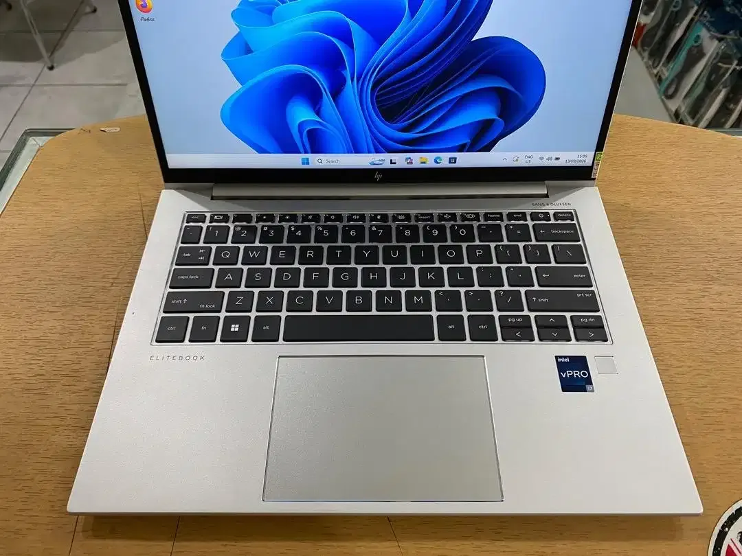 Laptop HP Elitebook 840 G9 Core i7Gen12 Ram 16GB SSD 256GB Slim Mulus - Image 2 of 10