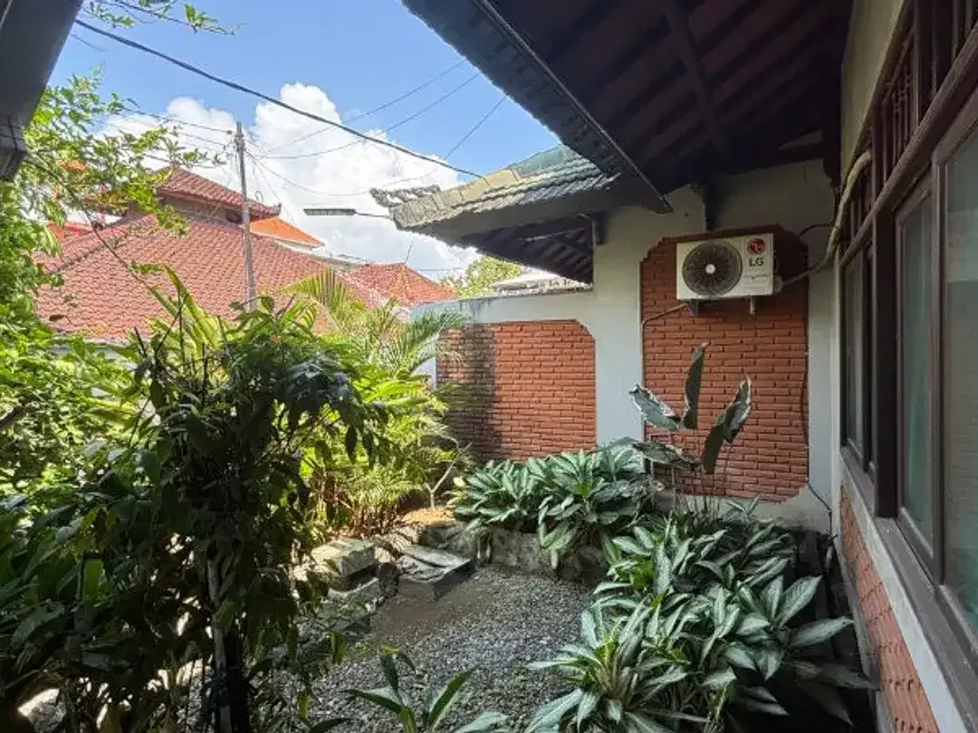 RUMAH DEKAT AREA PARIWISATA DI NYANG NYANG SARI DALAM BADUNG - Image 2 of 10